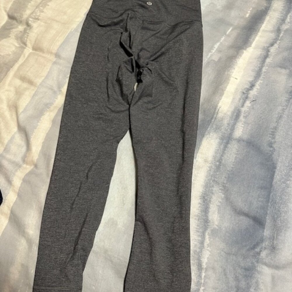 Lululemon Wunder Under Leggings size 4